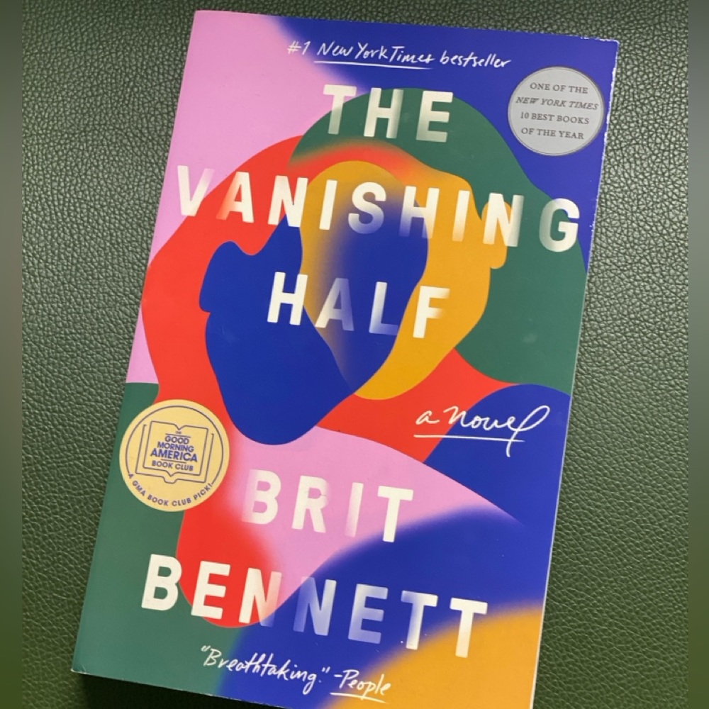 The Vanishing Half by Brit Bennett (Paperback)